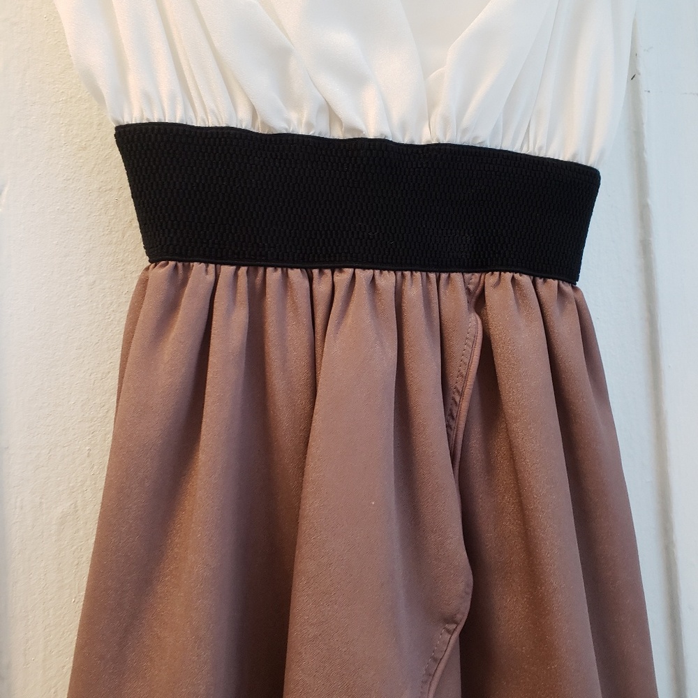 Dress - Picture 4 of 4